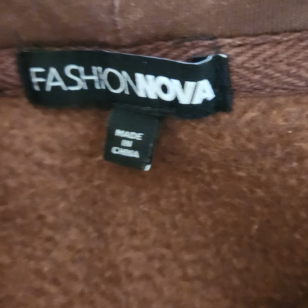 Fashion Nova Hoodie & Pant Sweatsuit Set - Picture 5 of 10